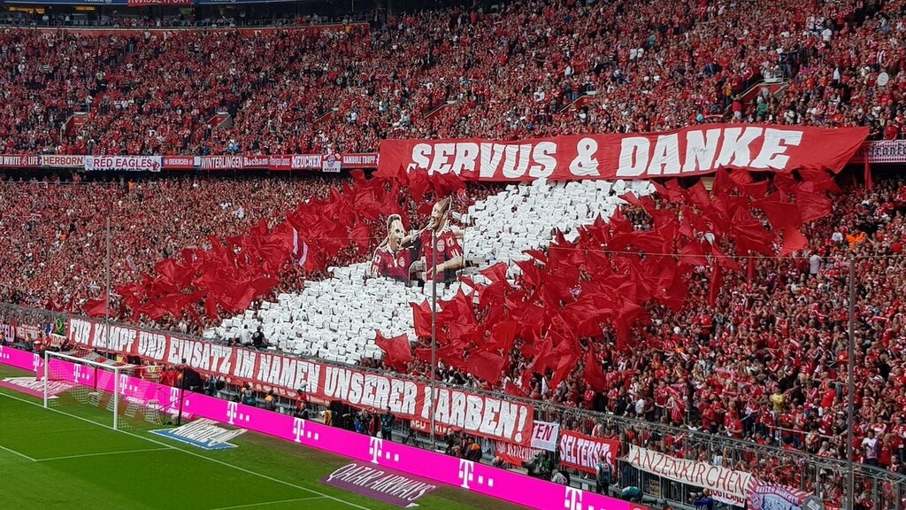 Μπάγερν Μονάχου: Συγκίνηση και αποθέωση στο αντίο των Ριμπερί, Ρόμπεν, Ραφίνια (photos+videos)