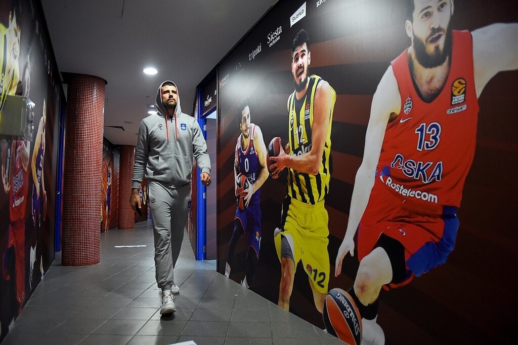 Αναντολού Εφές – ΤΣΣΚΑ Μόσχας: Οι πρώτες εικόνες του τελικού της Euroleague (photos+videos)