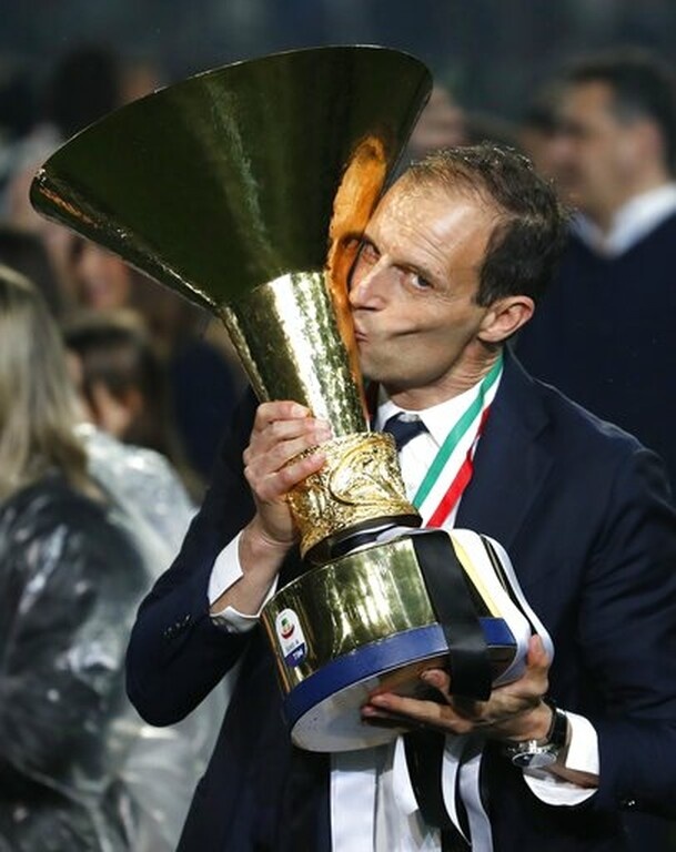 «Πάρτι» μαζί με τη Γιουβέντους στο «αντίο» Αλέγκρι και Μπαρτσάλι (videos)