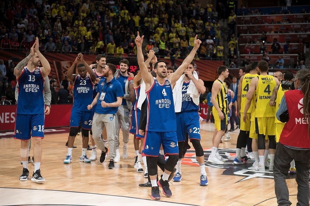 Euroleague: Η μάχη της χρονιάς Live στο Onsports.gr (video+photos)