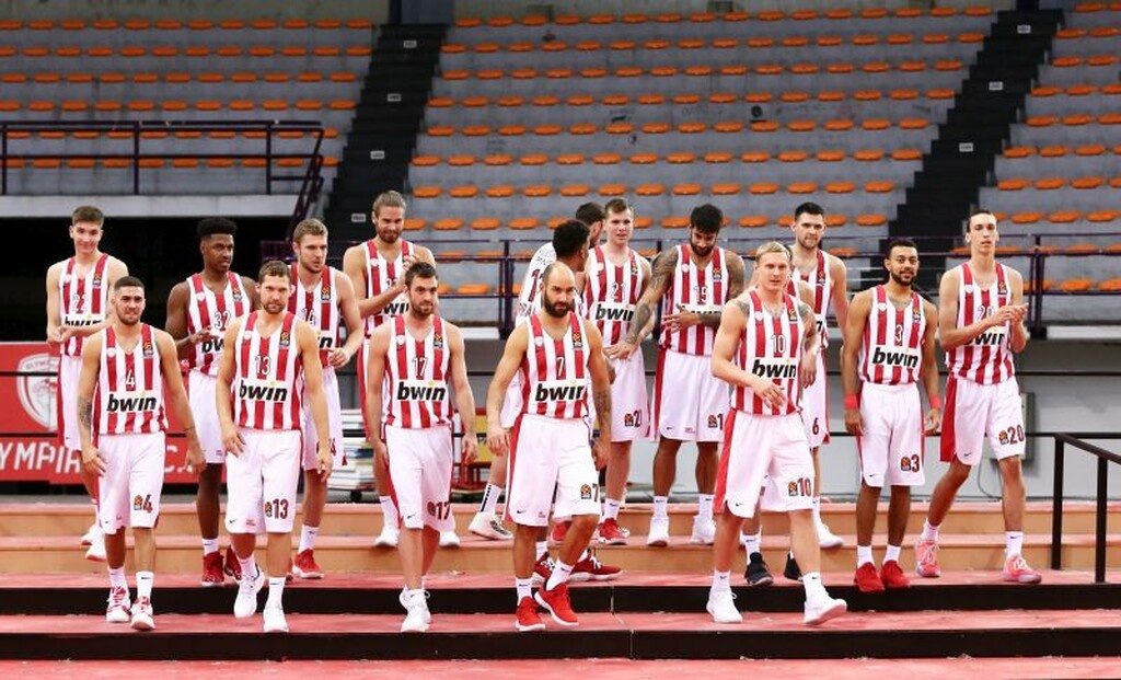 Αρκετοί από τους παίκτες του Ολυμπιακού, της φωτογραφίας, αν συνεχίσουν στην ομάδα θα αντιμετωπίσουν τους ακόλουθους συλλόγους...