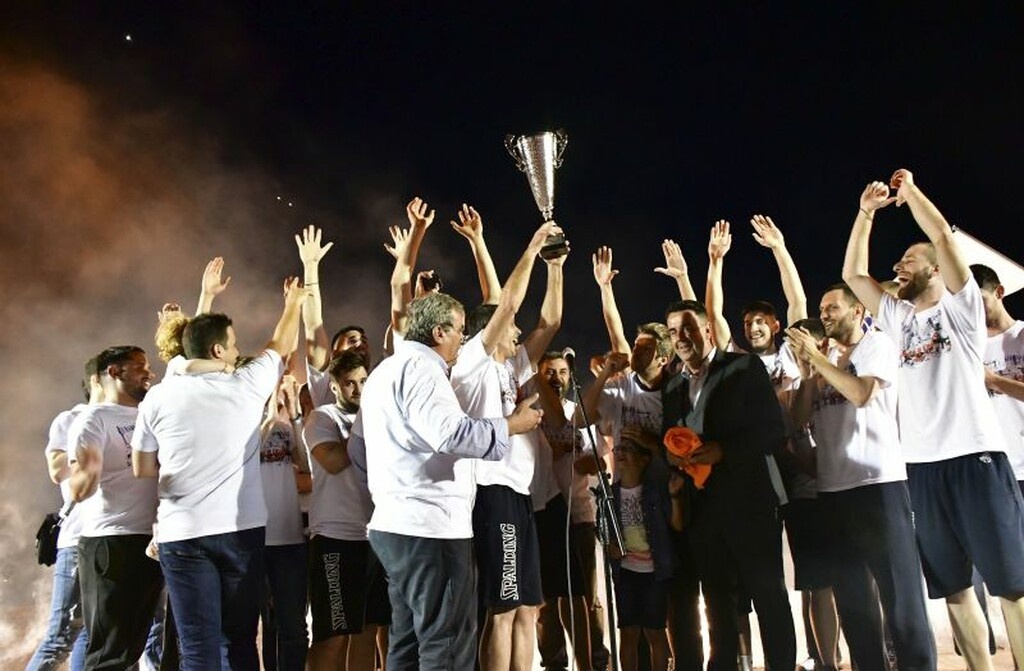 Ο πρωταθλητής στον Νότο της Β' Εθνικής, Οίακας Ναυπλίου.