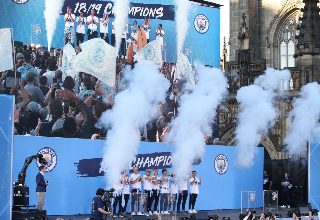 Μυθικό πριμ για το «τρεμπλ» στη Σίτι