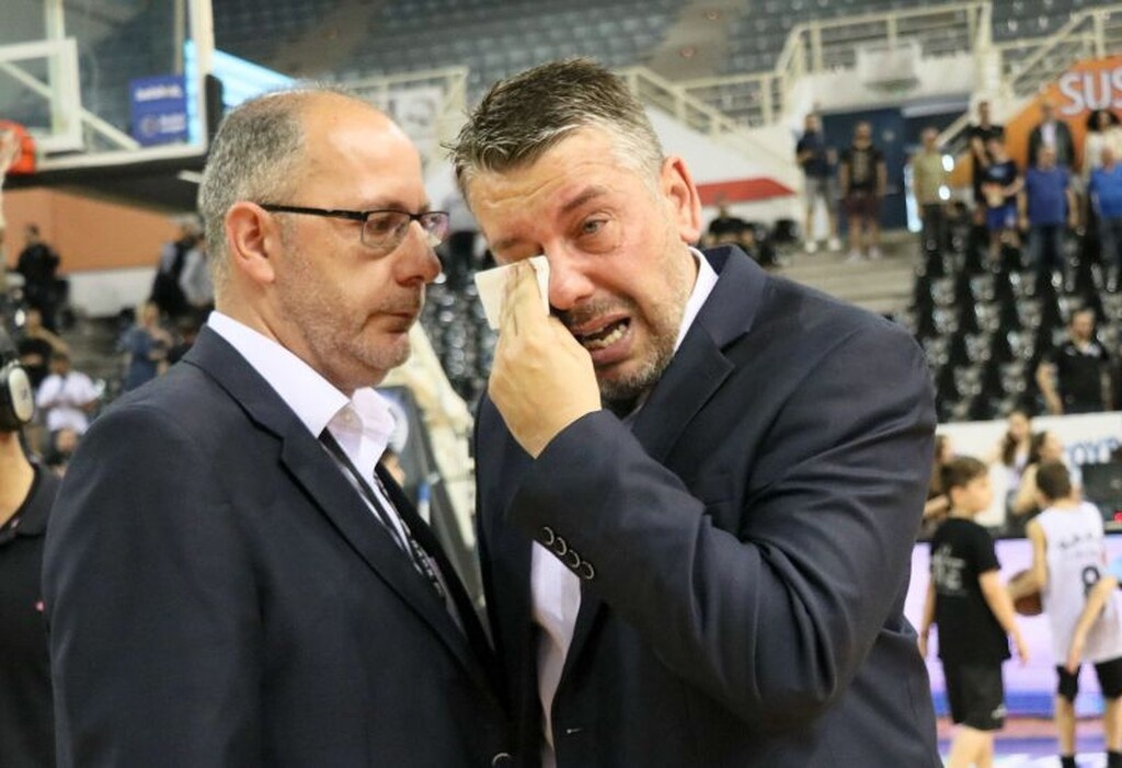 Συγκλονιστικό «αντίο» με δάκρυα στην Πυλαία για τον ΠΑΟΚ (photos)