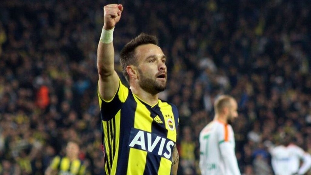 Ολυμπιακός: Εξελίξεις με Βαλμπουενά (photos)