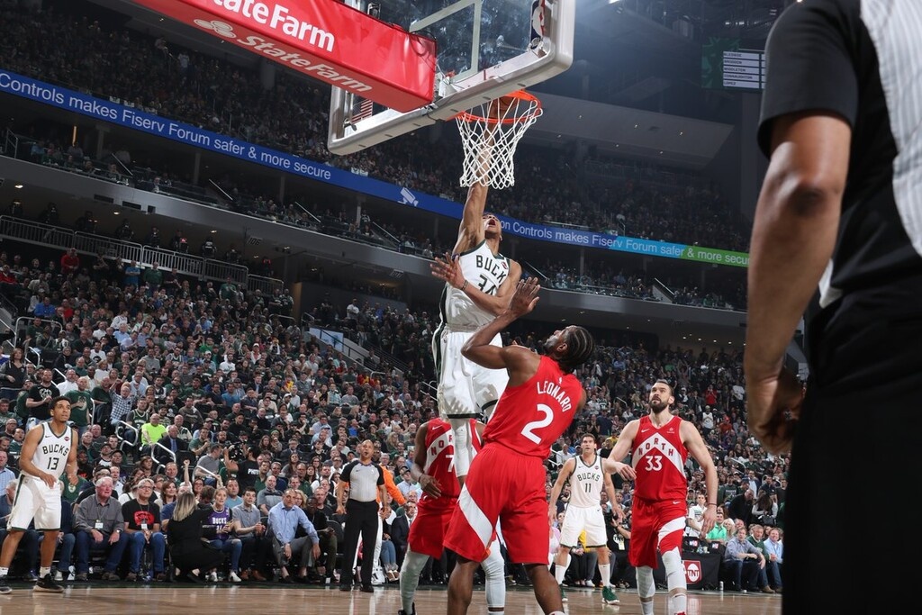 NBA: Κυριαρχεί στο Top-5 ο Γιάννης (photos+video)