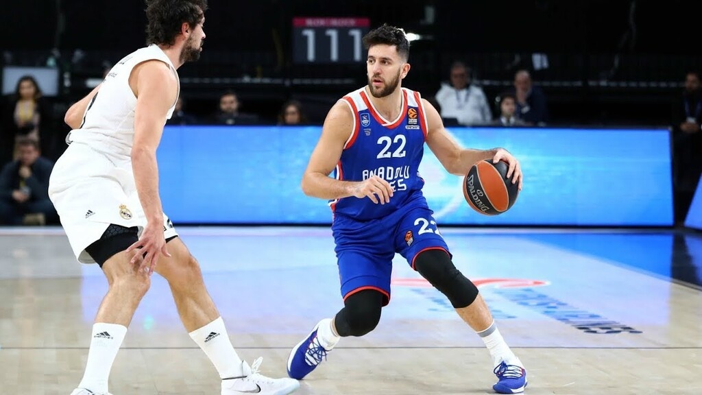 Κράτησε και Μίσιτς η Εφές! (photos)