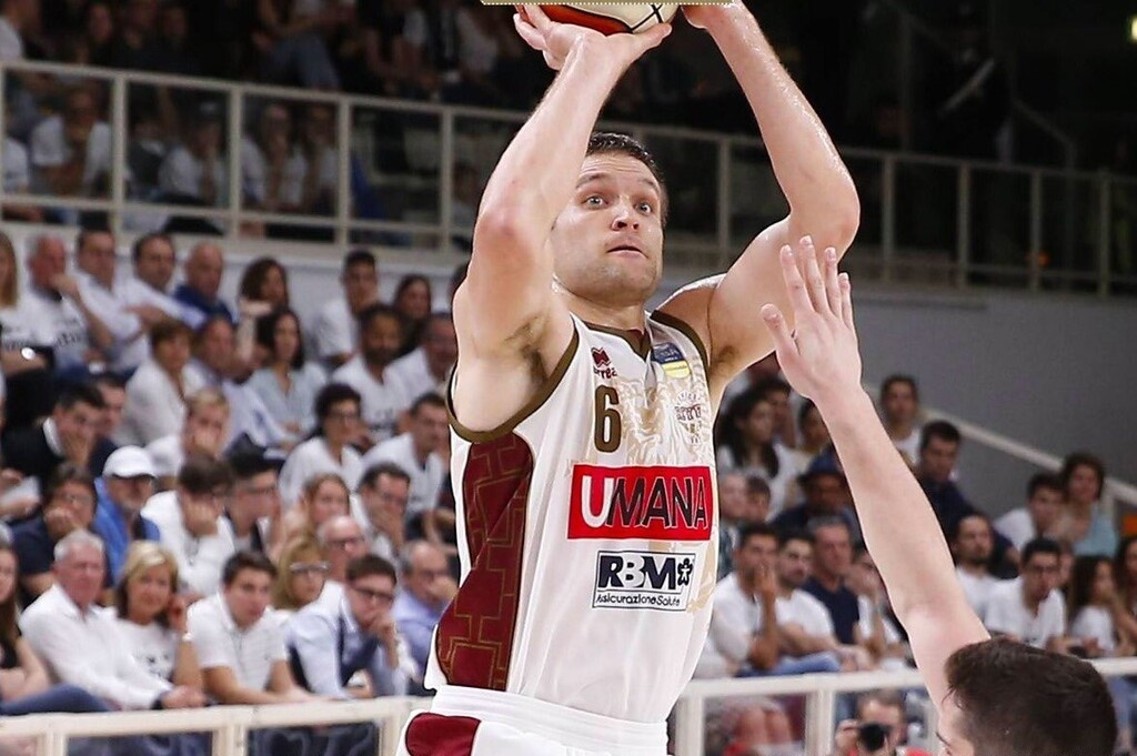 Στα playoffs της Ευρώπης: Ο σούπερ Λάρκιν «σκούπισε» την Μπάνβιτ, τη... γλίτωσε η ΤΣΣΚΑ!