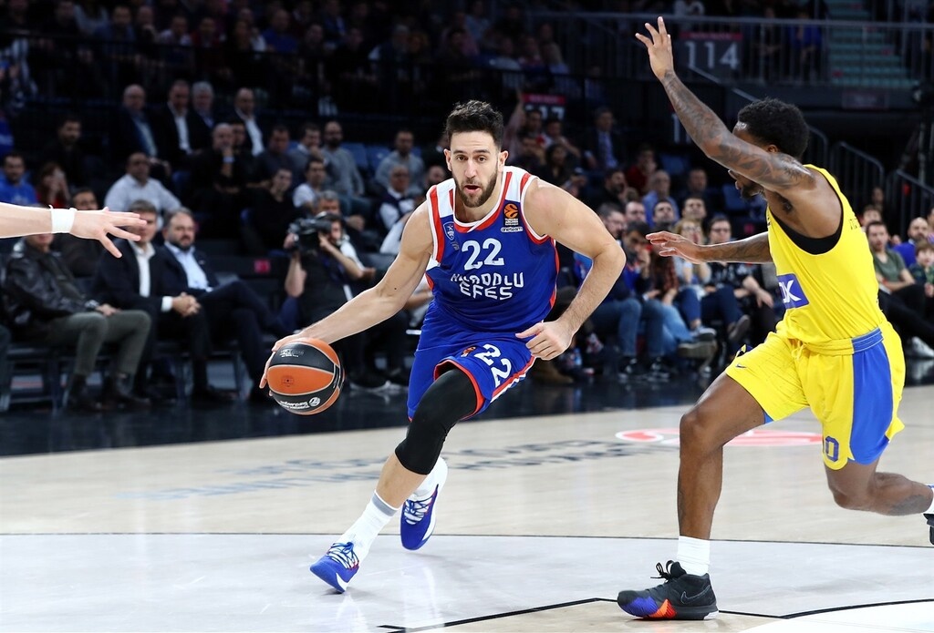 Κράτησε και Μίσιτς η Εφές! (photos)