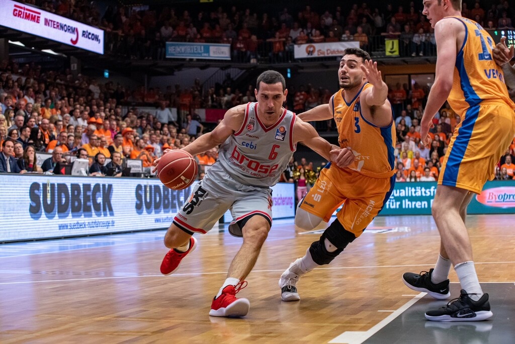 Στα playoffs της Ευρώπης: Ο σούπερ Λάρκιν «σκούπισε» την Μπάνβιτ, τη... γλίτωσε η ΤΣΣΚΑ!