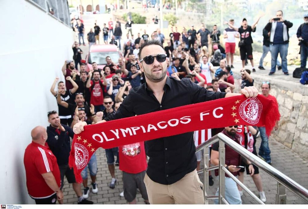 Ολυμπιακός: Θερμή υποδοχή στον Βαλμπουενά (photos)