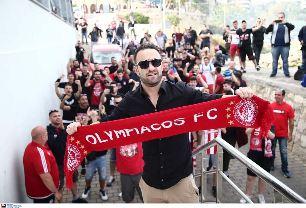 Ολυμπιακός: Θερμή υποδοχή στον Βαλμπουενά (photos)