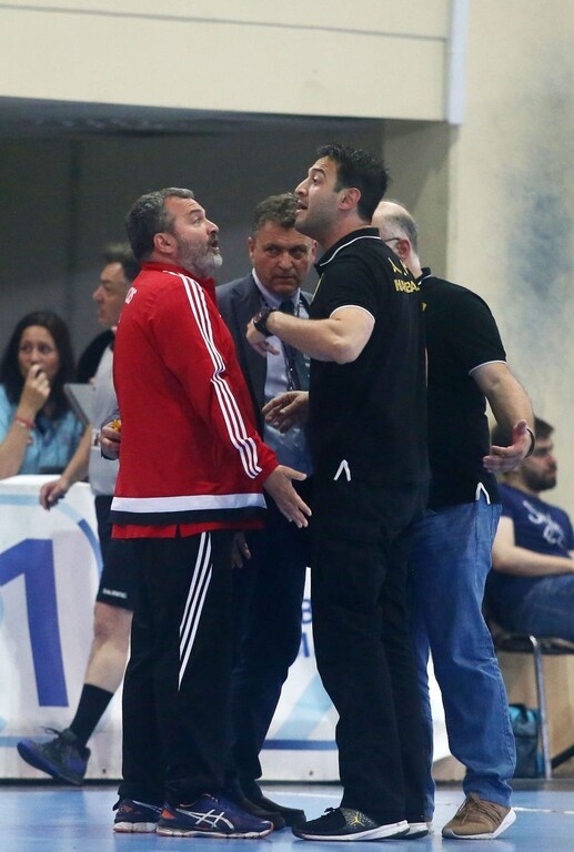 «Ντου» και διακοπή στο ΑΕΚ - Ολυμπιακός! (photos+video)