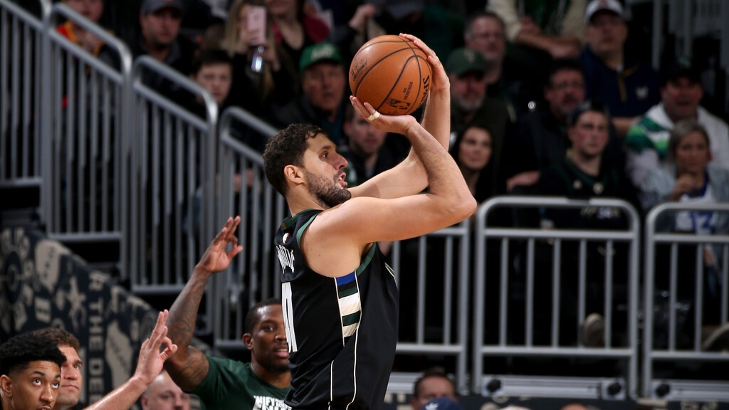 NBA: Να μείνουν οι free agents ζήτησε ο Αντετοκούνμπο