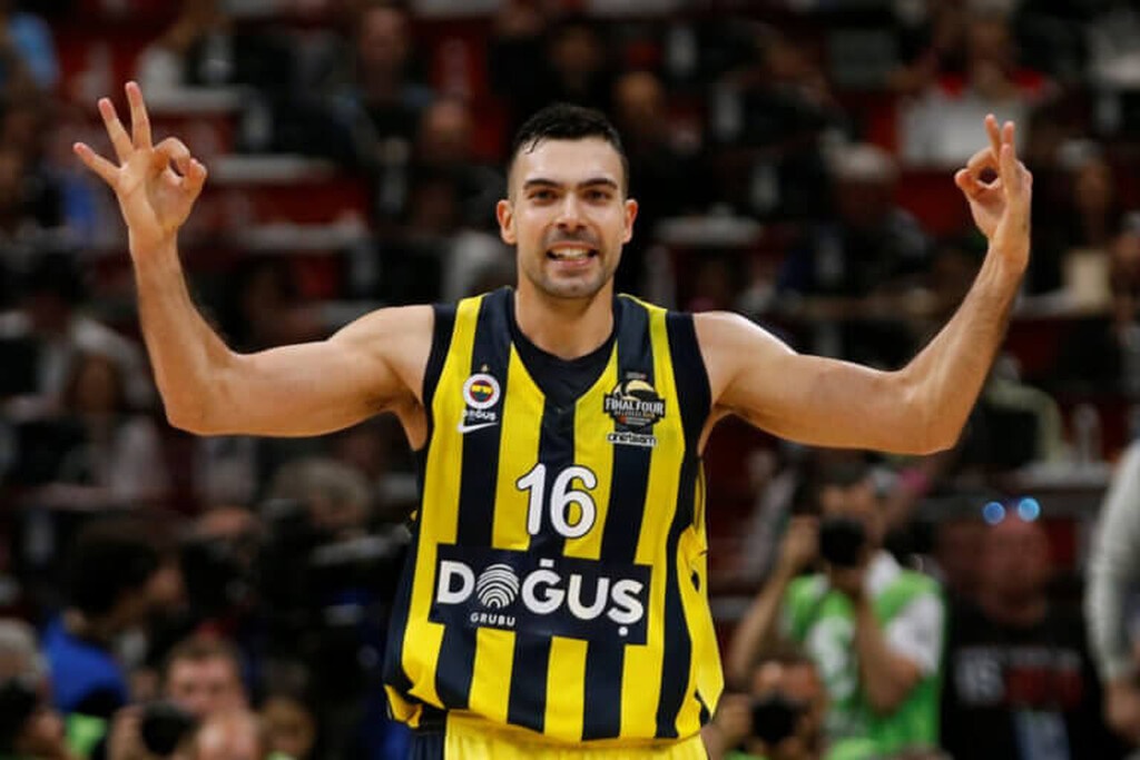 Σύμφωνα με την τουρκική ιστοσελίδα ο Σλούκας έχει φτάσει σε συμφωνία με την Φενέρ για την ανανέωση της συνεργασίας τους