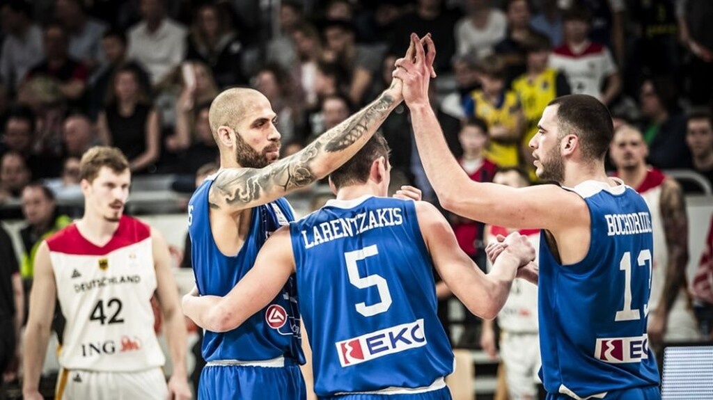 Σκληρή προετοιμασία για Εθνική