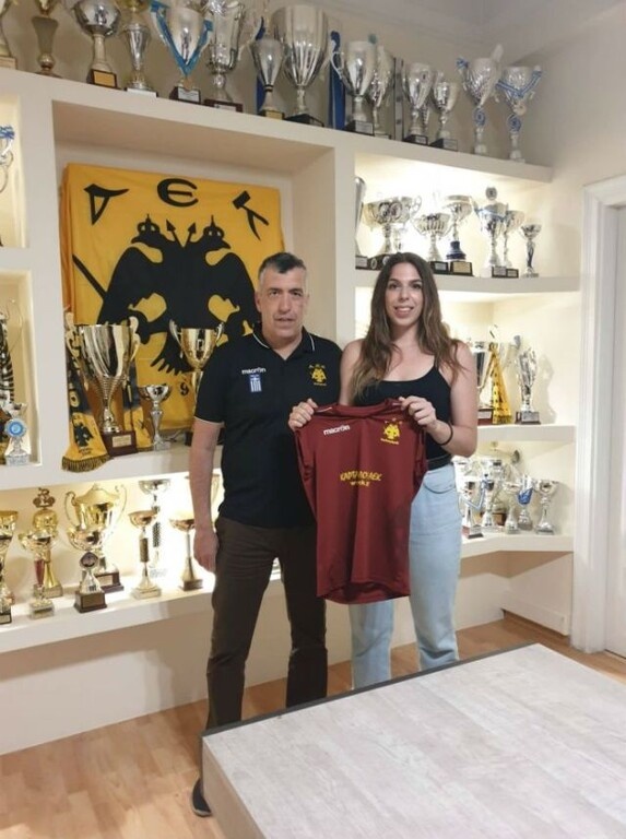 ΑΕΚ: Ανανέωσε η Αγγελική Καββαδία