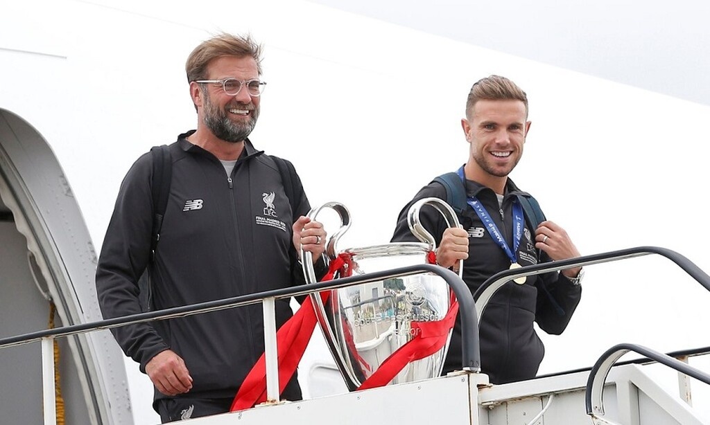 Champions League: Άφιξη «ηρώων» στο Λίβερπουλ (video+photos)