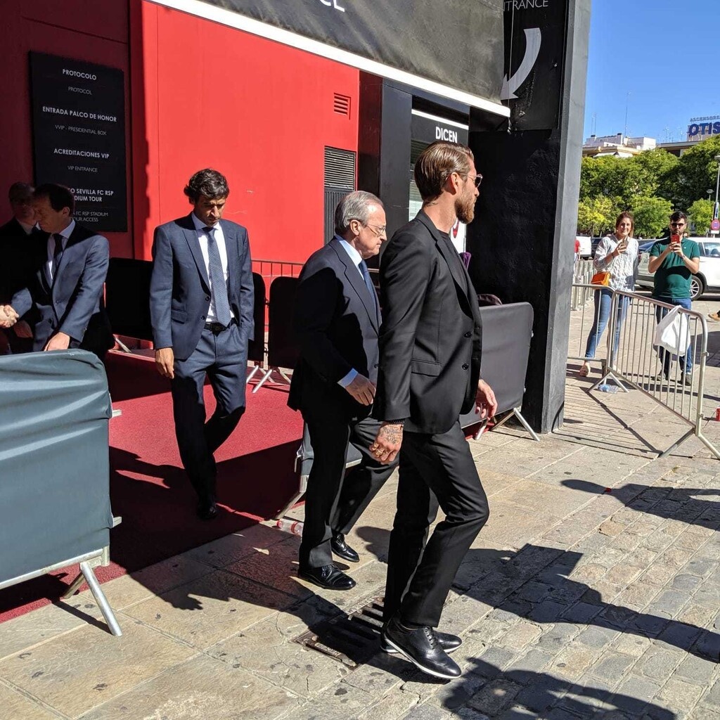 Η Σεβίλλη αποχαιρετά τον Χοσέ Αντόνιο Ρέγες (photos+videos)