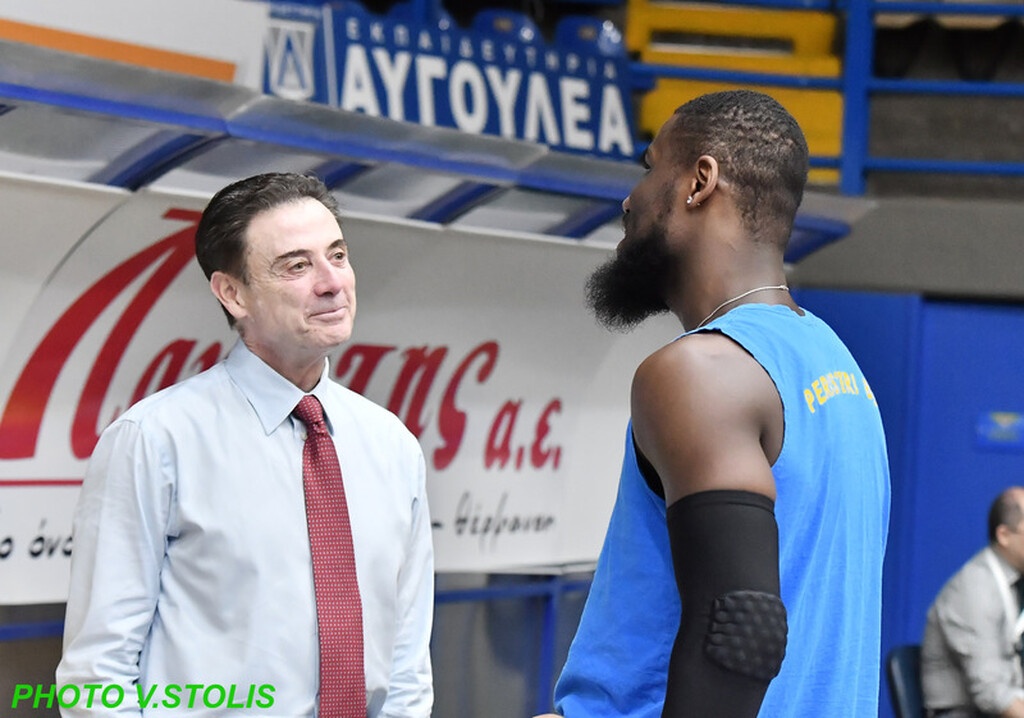 Περιστέρι-Παναθηναϊκός ΟΠΑΠ: Ζεσταίνονται για το τζάμπολ οι δυο ομάδες (photos)