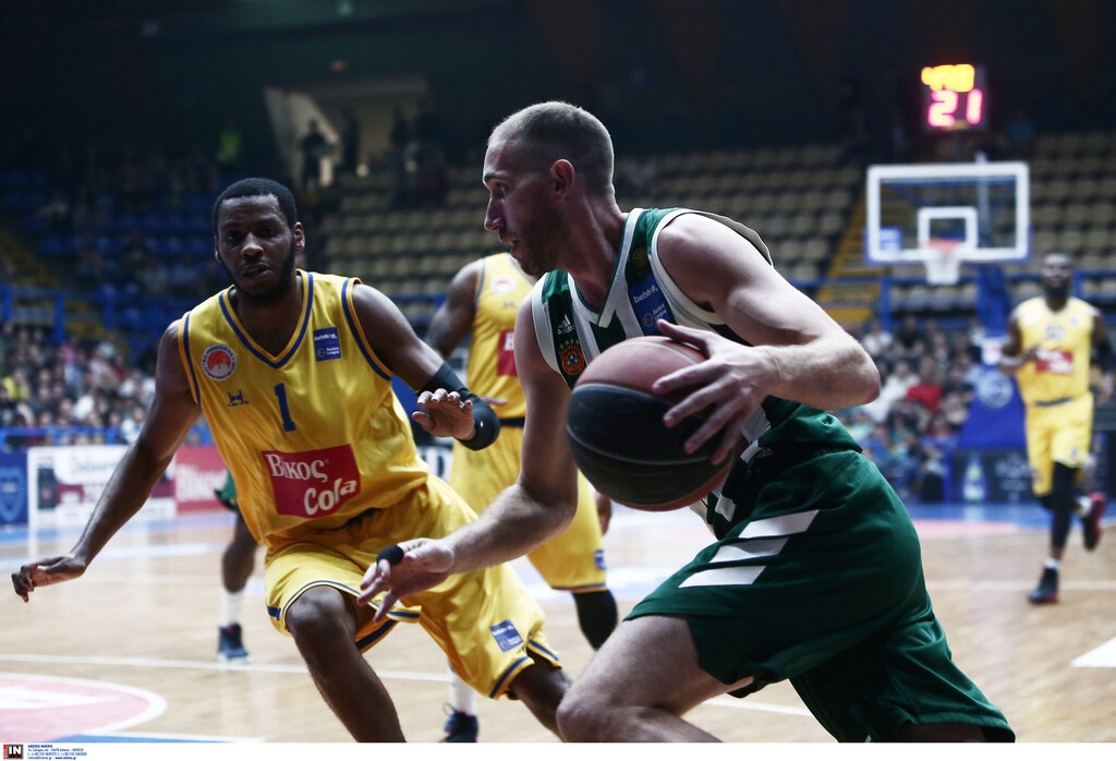 Λοτζέσκι: «Παράξενοι τελικοί χωρίς Ολυμπιακό»