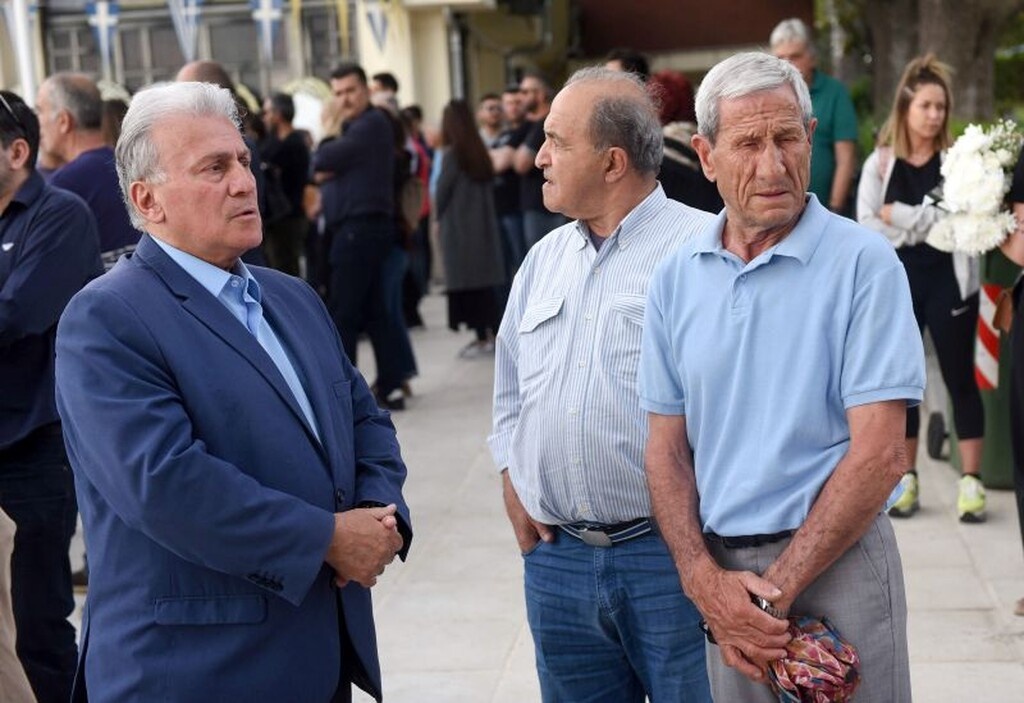 Γιώργος Ξενίδης: «Ράγισαν καρδιές» στην κηδεία (photos)