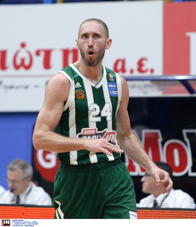 Λοτζέσκι: «Παράξενοι τελικοί χωρίς Ολυμπιακό»