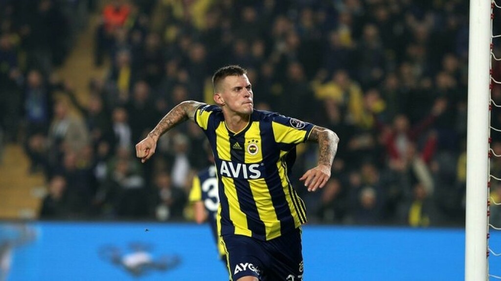 Εκλεκτός του Πορτογάλου τεχνικού είναι ο Μάρτιν Σκρτελ με τον Σλοβάκο να μένει ελεύθερος από τη Φενέρμπαχτσε.