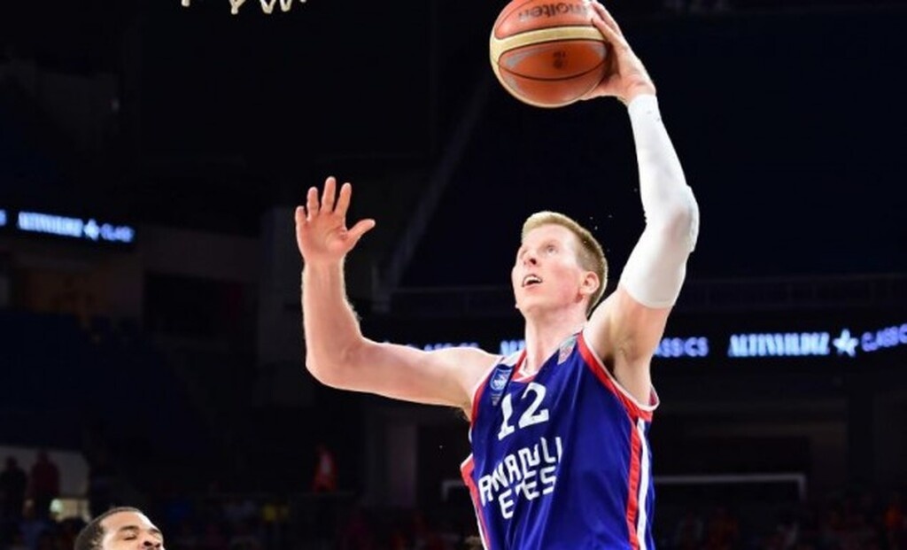 Στους τελικούς με «σκούπα» η Αναντολού Εφές (photos)