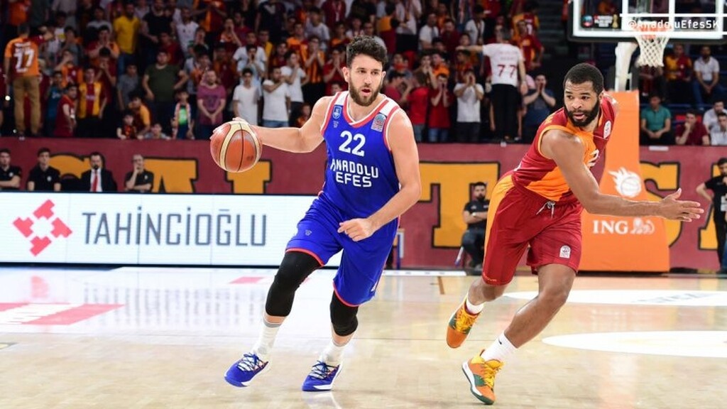 Στους τελικούς με «σκούπα» η Αναντολού Εφές (photos)