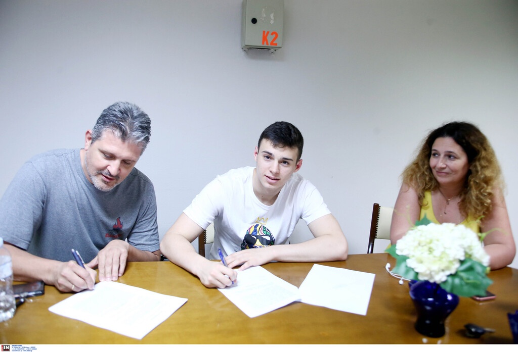 Περιστέρι: Πρόταση ανανέωσης σε Μπέντιλ, υπέγραψε ο Καράμπελας!