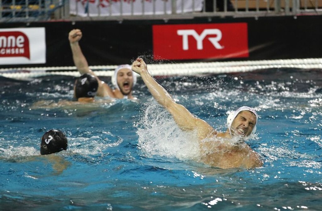 Πρόκριση στους «4» της Ευρώπης για τον Ολυμπιακό (photos)