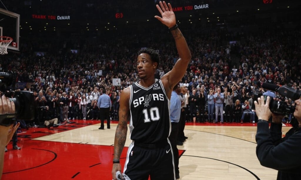 NBA: Σενάριο ανταλλαγής για ΝτεΡόζαν