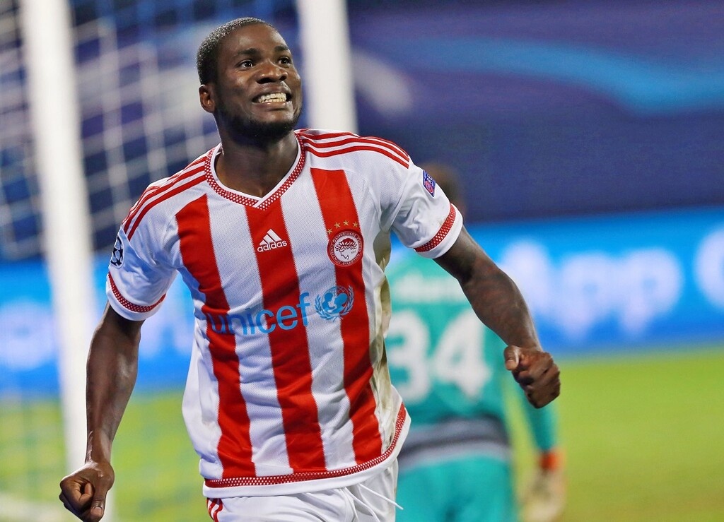 Ο Νιγηριανός επιθετικός αναμένεται να δώσει την απάντησή του στην πρόταση των «κιτρίνων», οι οποίοι τσεκάρουν άλλες δυο περιπτώσεις για την γραμμή κρούσης.