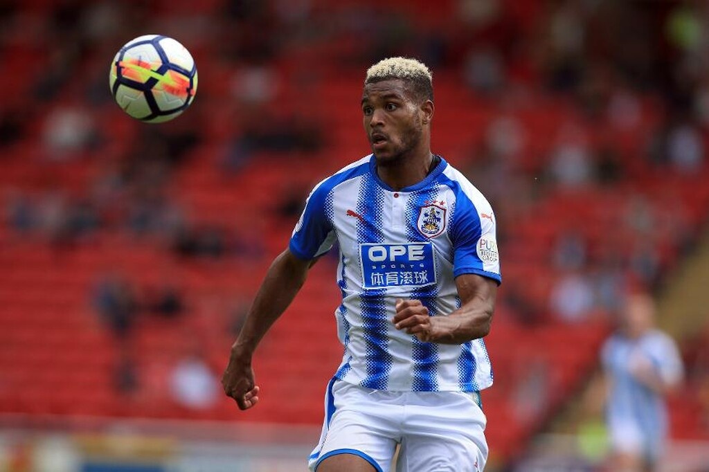 Πρόκειται για τον Αφρικανό στράικερ Μουνιέ της Χάντερσφιλντ, αλλά....