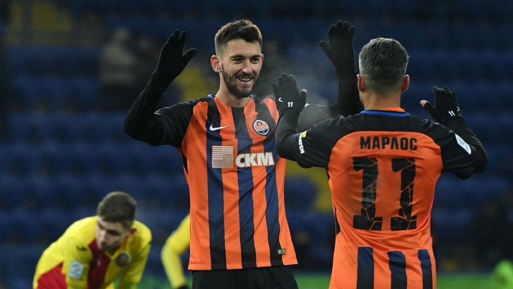 Το κασέ του όμως φτάνει στα 2.5 εκατ. ευρώ ετησίως και οι «ερυθρόλευκοι» θα πρέπει να μπουν σε διαπραγματεύσεις με την Μπενφίκα ώστε να βρεθεί η «χρυσή τομή».