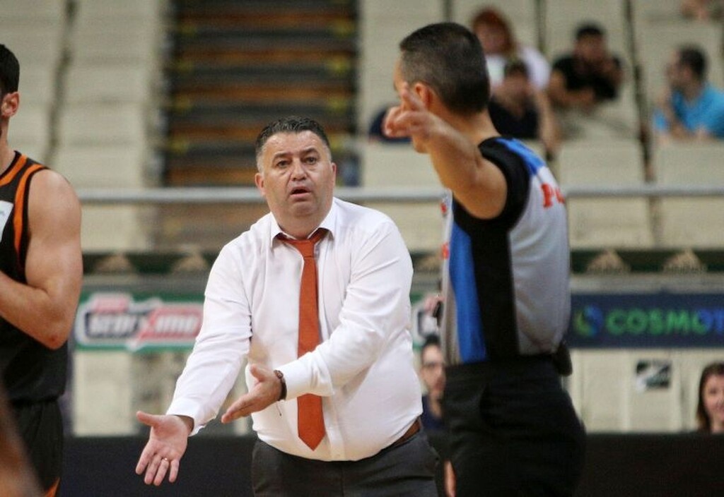 Οι δικές του δηλώσεις για... ταβερνιάρηδες και κοντοσούβλια έφεραν και το σύνθημα.