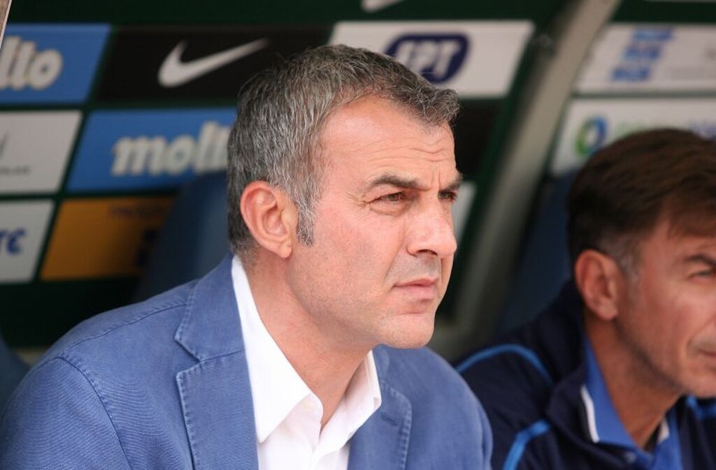 Επίσης, δεν αποκλείεται να... παίξει και το όνομα του Τραϊανού Δέλλα, αν δεν πάει τελικά στον ΟΦΗ.