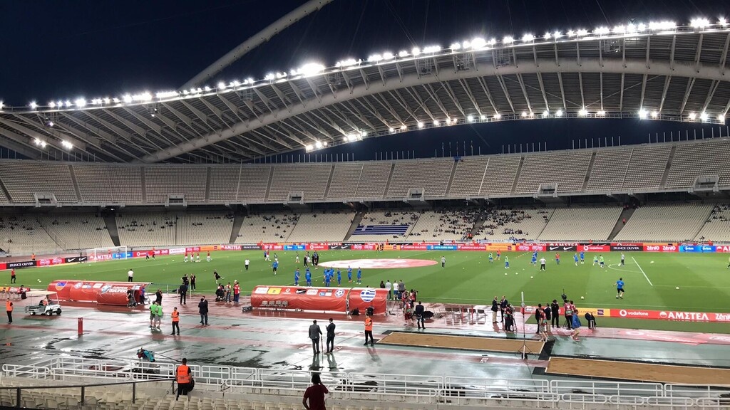 Ελλάδα-Αρμενία: Άδειο το ΟΑΚΑ λόγω βροχής (photos)