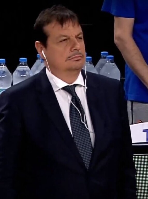 Μυθικός Αταμάν: «Έβαλα ακουστικά για να μην ακούω κατάρες» (photos)