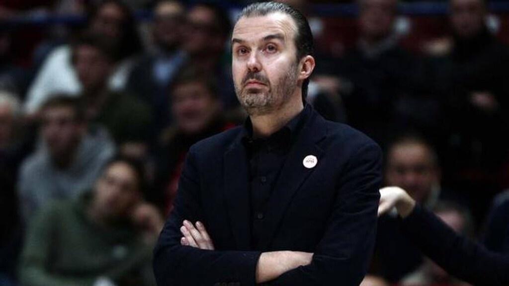 Ακόμα μια χρονιά πετάχτηκε στον βρόντο από την Αρμάνι Μιλάνο, με τον Σιμόνε Πιανιτζιάνι να αδυνατεί να φτιάξει μια ομάδα ικανή να φτάσει μακριά στην Ευρώπη, ενώ δεν κατάφερε να φτάσει ούτε στους τελικούς του ιταλικού πρωταθλήματος.