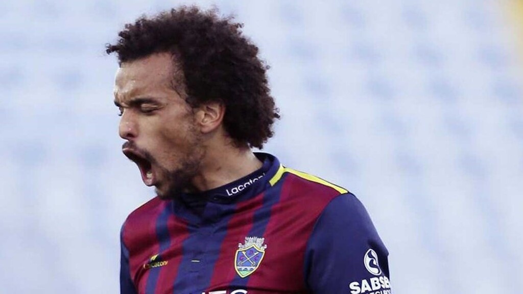 Ο Μαρτίνς παίζει κυρίως από αριστερά, σκοράρει και μοιράζει ασίστ