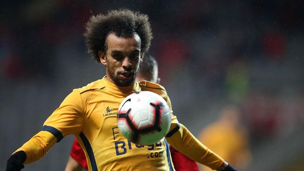 Ο Μαρτίνς παίζει κυρίως από αριστερά, σκοράρει και μοιράζει ασίστ