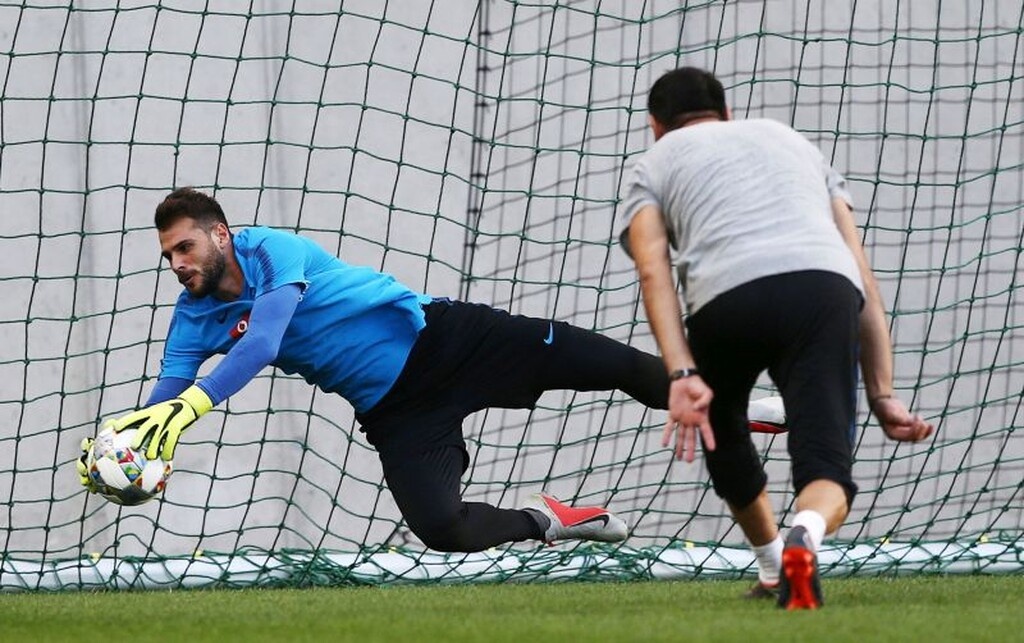 Εξίσου άκομψα σταμάτησε να καλείται στην εθνική ομάδα ο Καρνέζης...