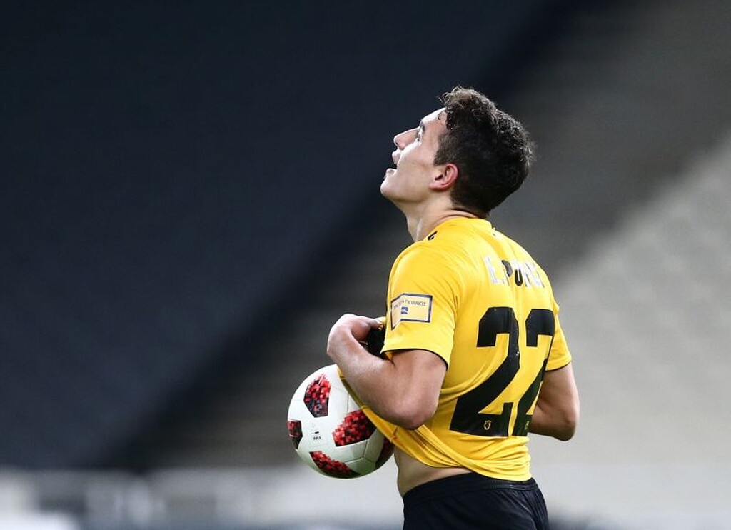 Οι Ρώσοι, όμως, γράφουν πως τα τελευταία 24ωρα η Σπαρτάκ Μόσχας είναι έτοιμη να πληρώσει 8 εκατ. ευρώ για να τον κάνει δικό της και σύντομα η μεταγραφή θα κλείσει θετικά!