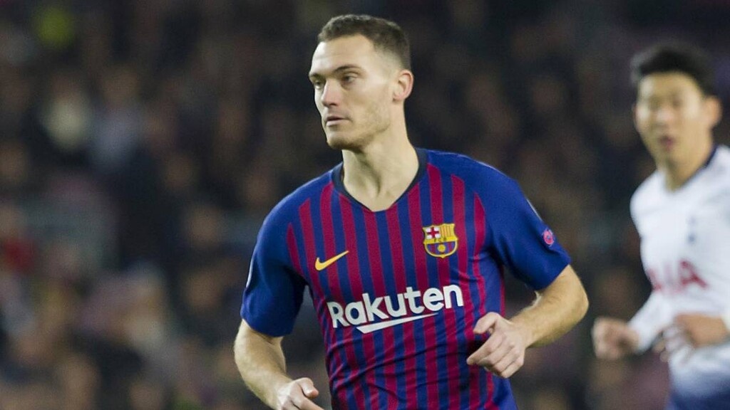 Ο Τόμας Βερμάελεν είναι ο πρώτος στόχος για την άμυνα και αφού τέλειωσε τις υποχρεώσεις του με την εθνική Βελγίου θα μιλήσει με τους «ερυθρόλευκους»