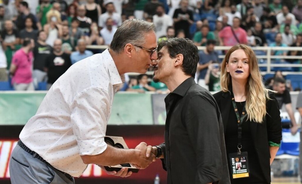 Βράβευσε τον Αργύρη Παπαπέτρου ο Δημήτρης Γιαννακόπουλος (video+photos)