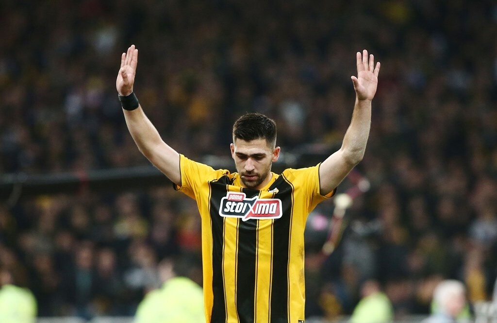 Πρόταση που εκτός από τον παίκτη ικανοποιεί και την ΑΕΚ, καθώς κυμαίνεται στα 800.00 ευρώ