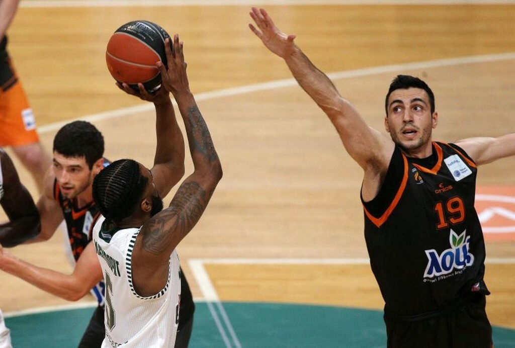 Τρομερή αλλαγή στο look του Λάνγκφορντ (photos)