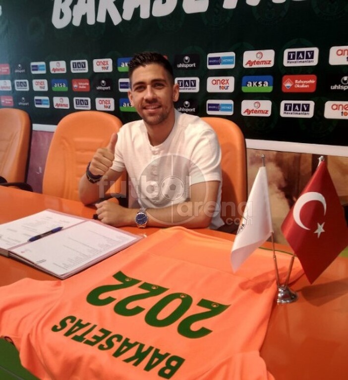 Επίσημο: Στην Αλάνιασπορ ο Μπακασέτας!